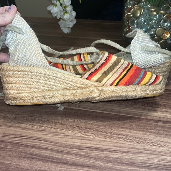 Lord and Taylor striped espadrilles with ties around ankle. - Picture 9 of 16